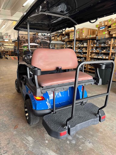 4-PASSENGER GOLF CART USED YEAR  2022 LIKE NEW!